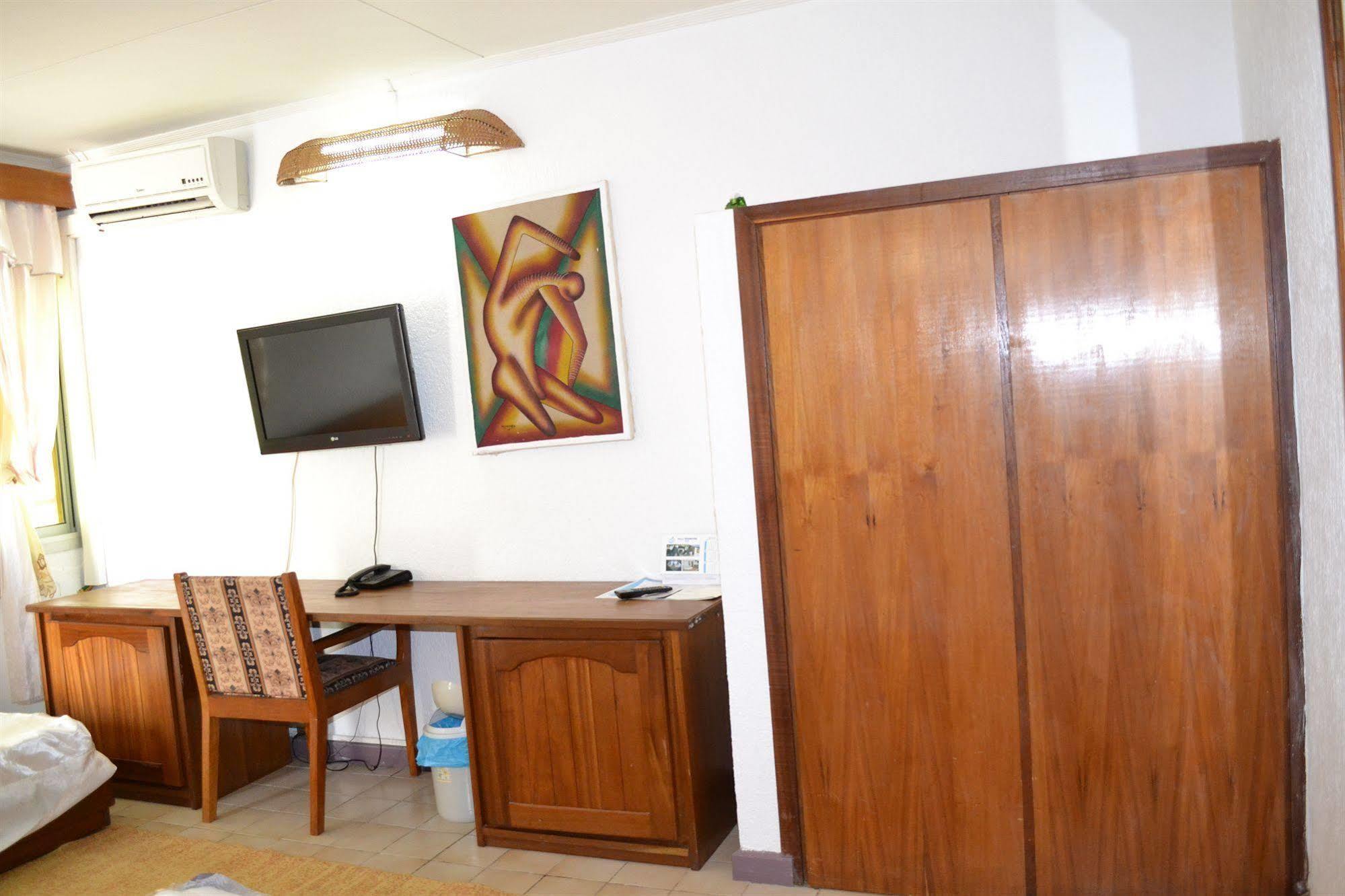 Hotel Framotel Криби Екстериор снимка